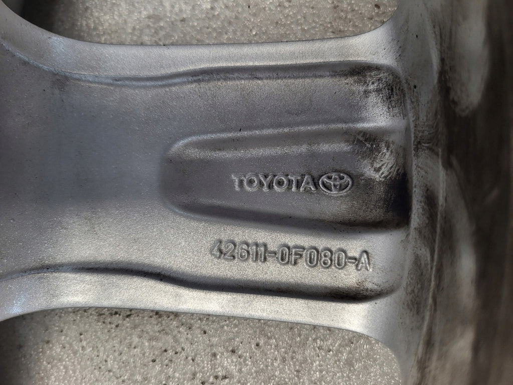 1x Alufelge 17 Zoll 7.0" 5x114.3 45ET 42611-1174 Toyota Avensis Rim Wheel