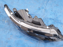 Laden Sie das Bild in den Galerie-Viewer, Frontscheinwerfer Mitsubishi Outlander III 301D3-32 EGM921-21E20 LED Rechts