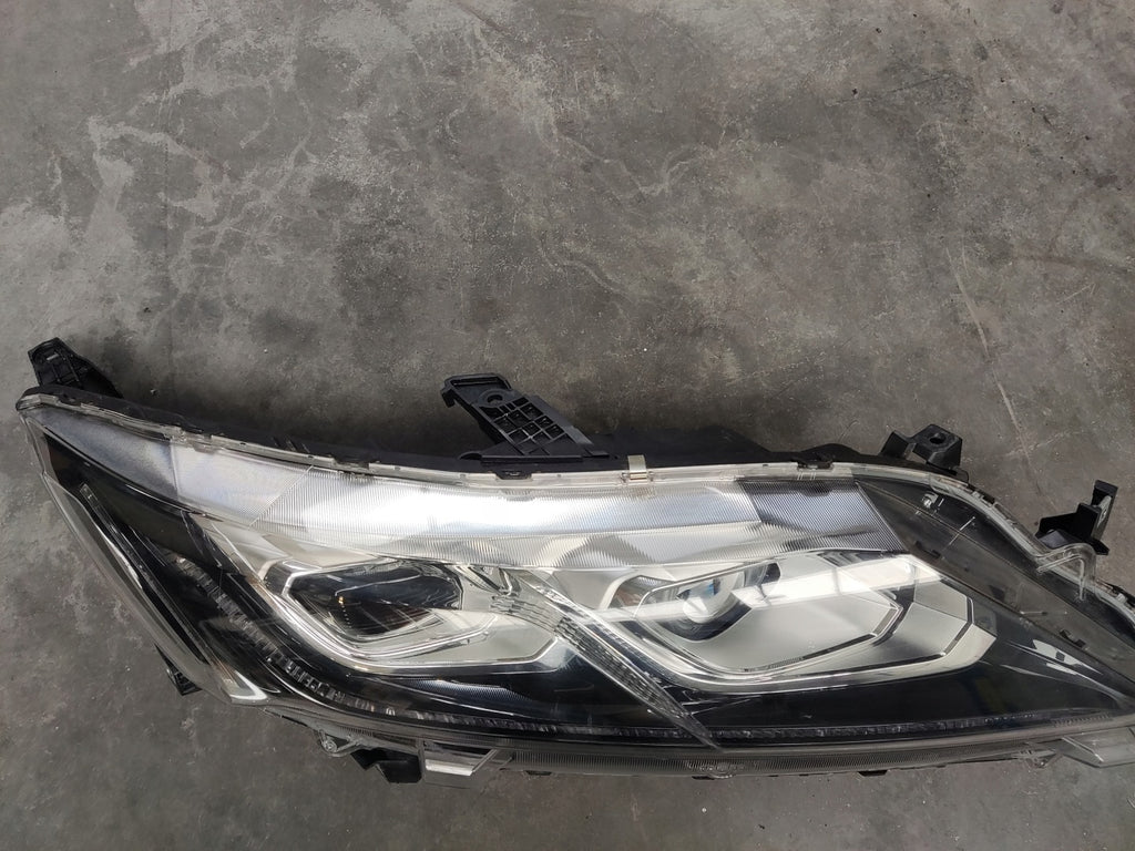 Frontscheinwerfer Mitsubishi Eclipse Cross I 8301D072 LED Rechts Headlight SCH1241525032st