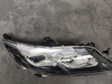 Load image into Gallery viewer, Frontscheinwerfer Mitsubishi Eclipse Cross I 8301D072 LED Rechts Headlight SCH1241525032st