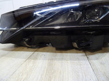 Laden Sie das Bild in den Galerie-Viewer, Frontscheinwerfer Skoda Octavia IV 5E4941035 LED Links Scheinwerfer Headlight SCH1283569504ti