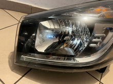 Laden Sie das Bild in den Galerie-Viewer, Frontscheinwerfer Renault Trafic III 260604842R LED Links Scheinwerfer Headlight