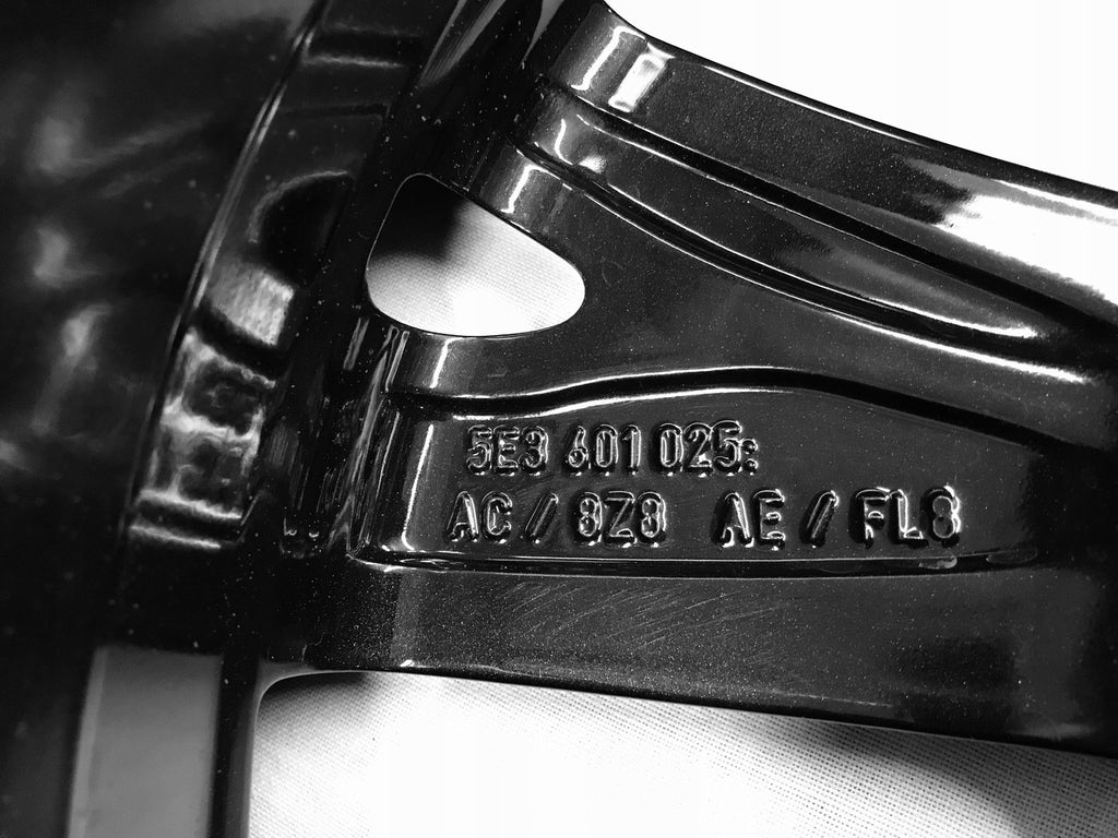 1x Alufelge 17 Zoll 6.5" 5x112 46ET Glanz 5E3601025AE Skoda Rim Wheel