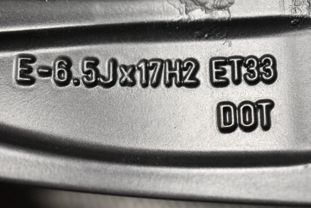 1x Alufelge 17 Zoll 6.5" 5x112 33ET Glanz Silber 8U0601025E Audi Q3 Rim Wheel FEL4640992588om