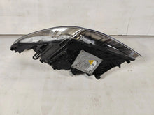 Laden Sie das Bild in den Galerie-Viewer, Frontscheinwerfer Renault Megane III 260106239R 130702310500 Xenon Rechts