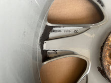 Laden Sie das Bild in den Galerie-Viewer, 1x Alufelge 18 Zoll 8.0" 5x108 55ET Glanz Grau 31323381 Volvo Rim Wheel FEL3173240352pi