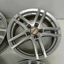 Laden Sie das Bild in den Galerie-Viewer, 4x Alufelge 17 Zoll 6.5" 5x112 44ET Glanz Silber Rim Wheel FEL4525304200jp
