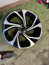 Load image into Gallery viewer, 1x Alufelge 20 Zoll 6.5" 5x114.3 33ET Glanz 403008263R Renault Grand Scenic FEL4524651807yb