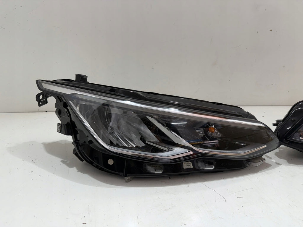 Frontscheinwerfer VW Golf VIII 5H1941006C 5H1941005C Ein Satz Headlight SCH7547315347th