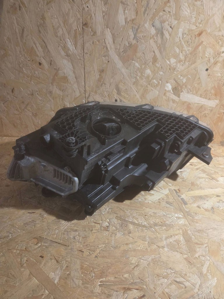 Frontscheinwerfer VW Caddy 2K8941036T LED Rechts Scheinwerfer Headlight SCH8225381674ht