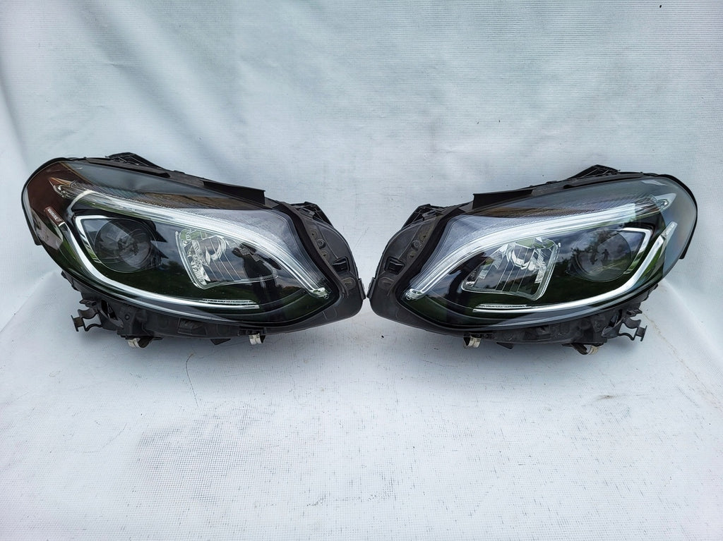 Frontscheinwerfer Mercedes-Benz W246 A2469066901 A2469067001 LED Ein Satz SCH8235189252od