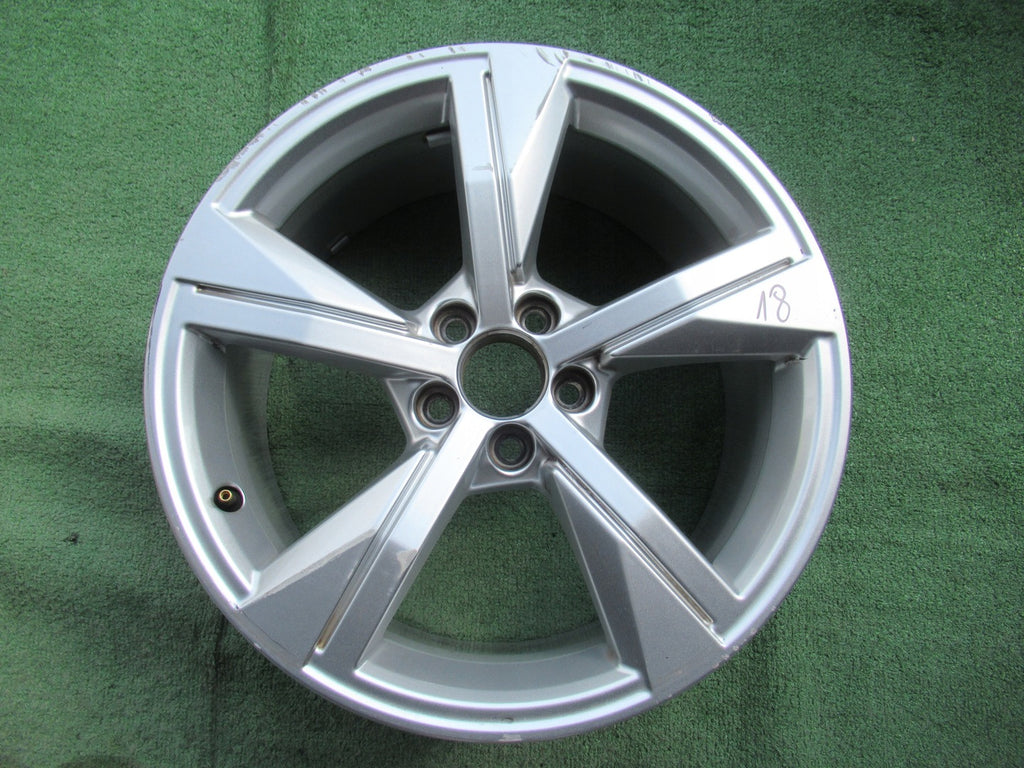 1x Alufelge 17 Zoll 7.5" 5x100 46ET Glanz Silber 82A601025 Audi A1 Rim Wheel