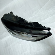 Load image into Gallery viewer, Frontscheinwerfer Audi A4 8W0914012 Full LED Rechts Scheinwerfer Headlight