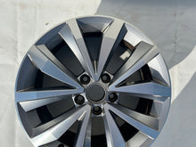 Load image into Gallery viewer, 1x Alufelge 17 Zoll 7.0" 5x112 45ET Glanz 2GA601025K VW T-Roc Rim Wheel FEL2765796416cn