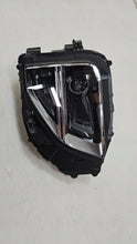 Laden Sie das Bild in den Galerie-Viewer, Frontscheinwerfer Mitsubishi Eclipse Cross 100-67143 Rechts Headlight