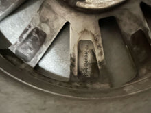 Laden Sie das Bild in den Galerie-Viewer, 1x Alufelge 17 Zoll 6.5&quot; 5x100 40ET 657601025 Skoda Scala Rim Wheel