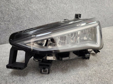 Laden Sie das Bild in den Galerie-Viewer, Frontscheinwerfer Cupra Born I 10F941007K Links Scheinwerfer Headlight SCH5333198407xo