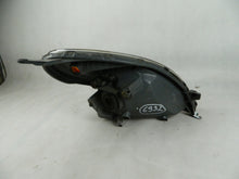 Laden Sie das Bild in den Galerie-Viewer, Frontscheinwerfer Toyota Yaris Verso Ein Stück (Rechts oder Links) Headlight
