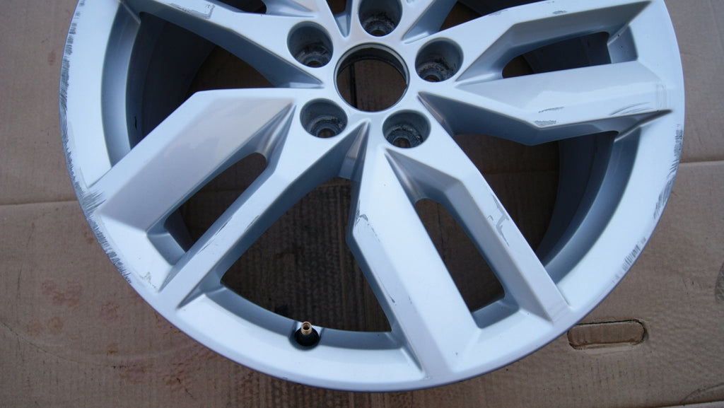 1x Alufelge 18 Zoll 8.0" 5x112 39ET Glanz Silber 80A601025B Audi Rim Wheel FEL1722117464dl