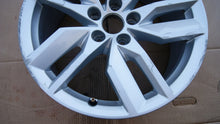 Load image into Gallery viewer, 1x Alufelge 18 Zoll 8.0" 5x112 39ET Glanz Silber 80A601025B Audi Rim Wheel FEL1722117464dl