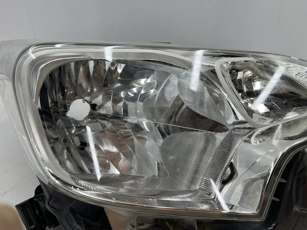 Frontscheinwerfer Toyota Ractis Rechts Scheinwerfer Headlight SCH8776655912kt