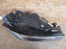 Load image into Gallery viewer, Frontscheinwerfer Skoda Superb 3P1941016A Full LED Ein Stück (Rechts oder Links) SCH6650712822jb