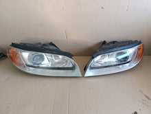 Laden Sie das Bild in den Galerie-Viewer, Frontscheinwerfer Volvo Xc70 31214348 Xenon Ein Stück (Rechts oder Links)