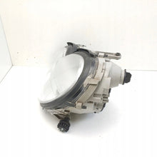 Laden Sie das Bild in den Galerie-Viewer, Frontscheinwerfer Mercedes-Benz W203 A2038200161 Links Scheinwerfer Headlight SCH2688600706yl