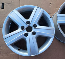 Laden Sie das Bild in den Galerie-Viewer, 1x Alufelge 17 Zoll 7.0" 5x120 55ET 7H0601025H VW Rim Wheel FEL1340617571xu