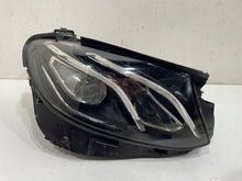 Laden Sie das Bild in den Galerie-Viewer, Frontscheinwerfer Mercedes-Benz W213 A2139068808 LED Rechts oder Links SCH9024404493ys