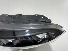 Load image into Gallery viewer, Frontscheinwerfer Kia Ceed 92102-J7500 LED Rechts Scheinwerfer Headlight