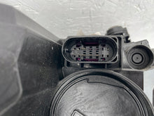 Laden Sie das Bild in den Galerie-Viewer, Frontscheinwerfer Mercedes-Benz W206 A2068062903 LED Links Headlight SCH4496709430pq