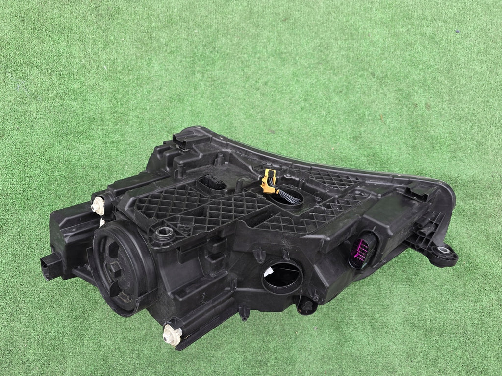 Frontscheinwerfer Skoda Superb III 3V1941016A Xenon Rechts Headlight