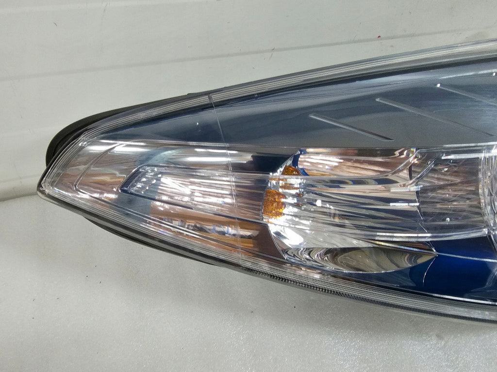 Frontscheinwerfer Renault Fluence 260105585R Rechts Scheinwerfer Headlight