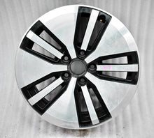 Load image into Gallery viewer, 1x Alufelge 17 Zoll 7.0&quot; 5x112 40ET Glanz Silber 3G0601025AM VW Passat Rim Wheel