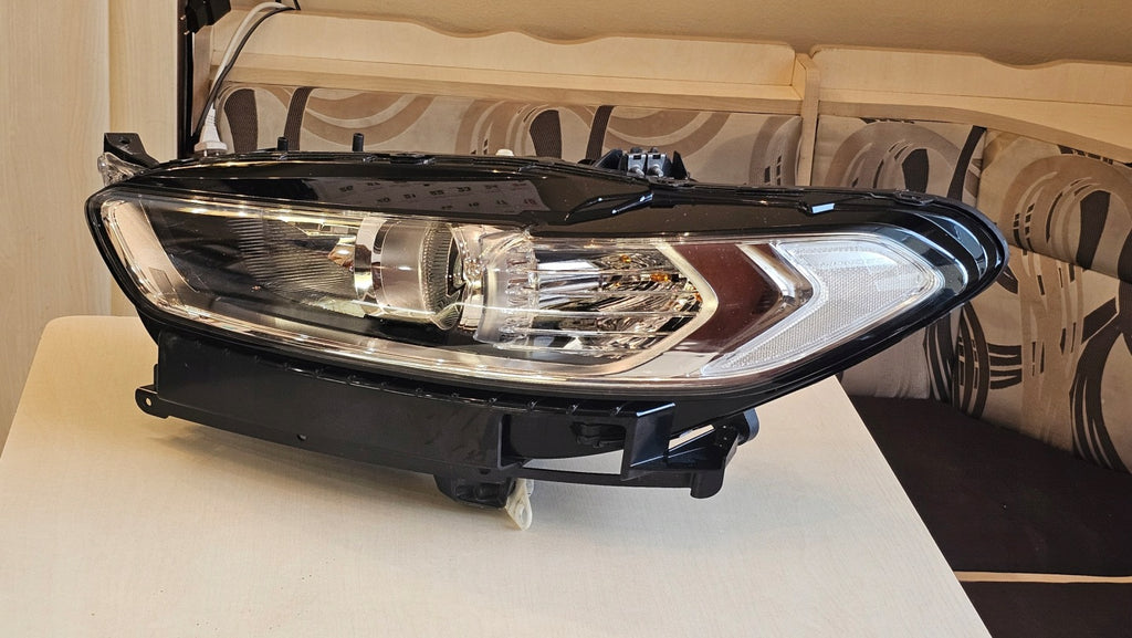 Frontscheinwerfer Ford Mondeo DS73-13W030-EA Links Scheinwerfer Headlight SCH7459868512xn