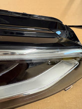 Load image into Gallery viewer, Frontscheinwerfer VW Golf VIII 5H1941036J LED Rechts Scheinwerfer Headlight SCH6764690556mu