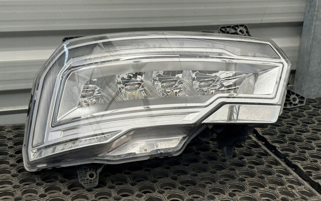 Frontscheinwerfer Daf 2188985 2210042986 Rechts Scheinwerfer Headlight SCH1739341542xh