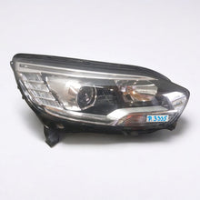 Laden Sie das Bild in den Galerie-Viewer, Frontscheinwerfer Renault Scenic 260101685R Rechts Scheinwerfer Headlight