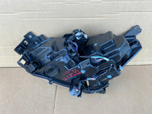 Laden Sie das Bild in den Galerie-Viewer, Frontscheinwerfer Mazda II Dj D43N-51030 LED Rechts Scheinwerfer Headlight