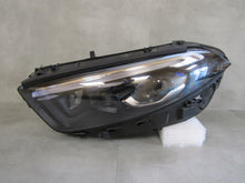 Laden Sie das Bild in den Galerie-Viewer, Frontscheinwerfer Mercedes-Benz A1779065704 LED Links Scheinwerfer Headlight SCH8068405073cr