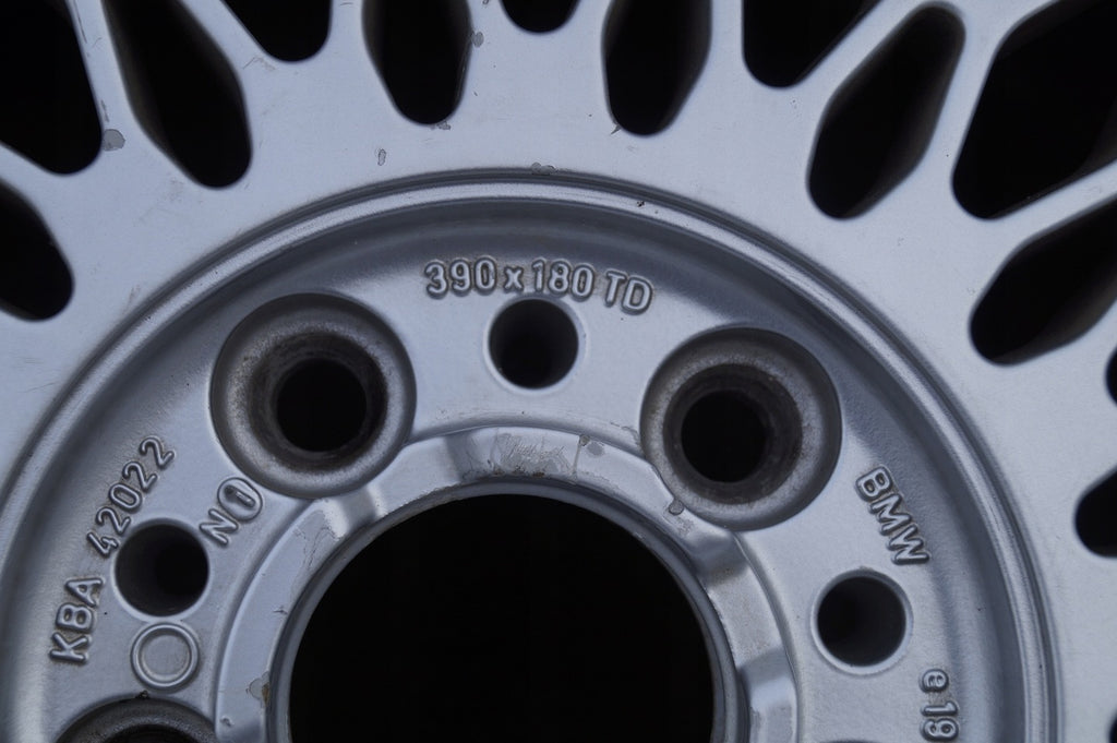 1x Alufelge 15 Zoll 7.0" 5x120 19ET Silber 1180991 BMW E32 E34 Rim Wheel