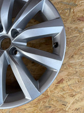 Load image into Gallery viewer, 1x Alufelge 17 Zoll 5N0601025P VW Tiguan Rim Wheel FEL1808072914lf