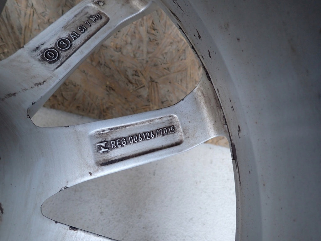 1x Alufelge 18 Zoll 8.0" 5x112 40ET 8W0601025H Audi A4 B9 Rim Wheel