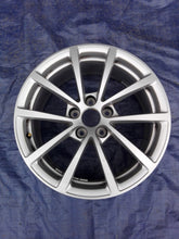 Load image into Gallery viewer, 1x Alufelge 17 Zoll 7.5" 5x112 36ET Glanz Silber 4K0601025 Audi A6 C8 Rim Wheel FEL7117774160lu