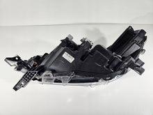 Laden Sie das Bild in den Galerie-Viewer, Frontscheinwerfer Toyota Hilux VIII 81110-0KU80 LED Rechts Headlight SCH2150769633dm