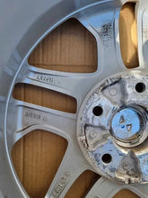 Laden Sie das Bild in den Galerie-Viewer, 1x Alufelge 16 Zoll 6.5&quot; 5x114.3 45ET 52910-D7110 Hyundai Tucson Rim Wheel