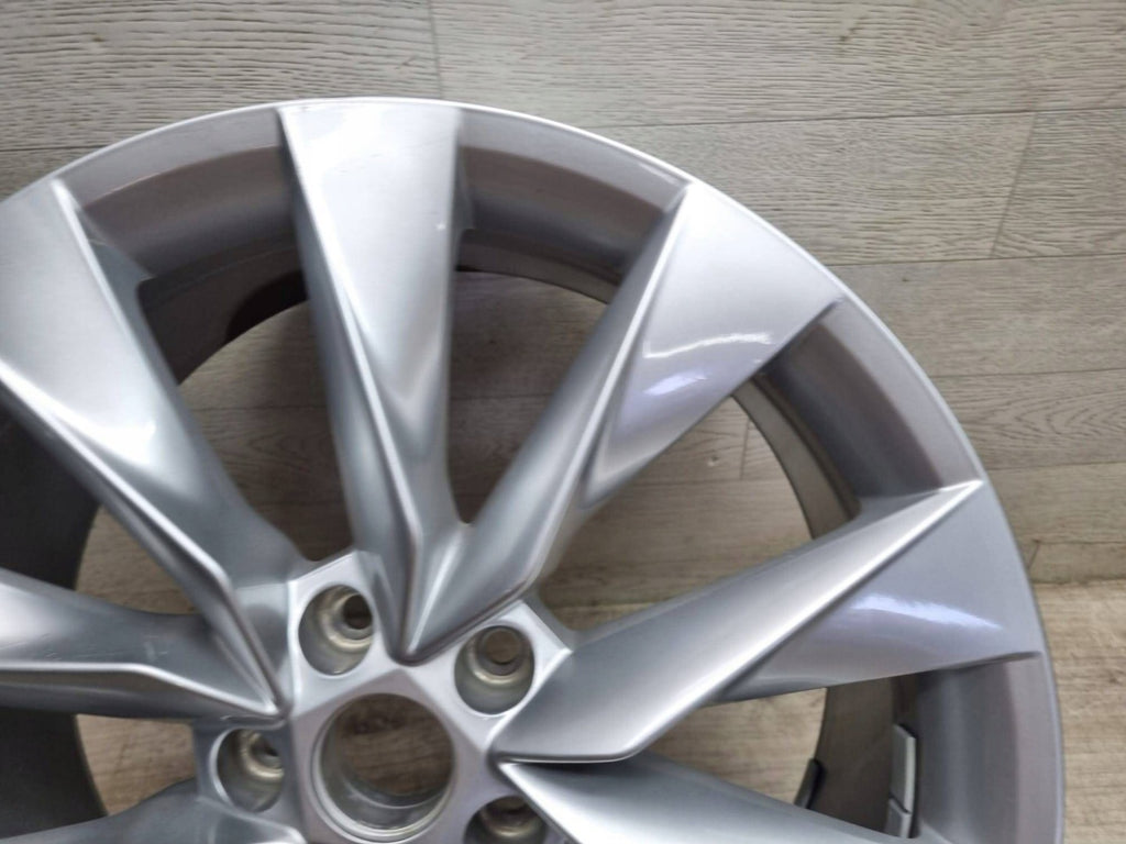 1x Alufelge 19 Zoll 8.0" 5x112 45ET Glanz Silber 5LA601025 Skoda Enyaq Iv FEL5176321931cz