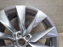 Laden Sie das Bild in den Galerie-Viewer, 1x Alufelge 19 Zoll 8.0" 5x112 45ET Glanz Silber 5LA601025 Skoda Enyaq Iv FEL5176321931cz