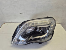 Laden Sie das Bild in den Galerie-Viewer, Frontscheinwerfer Mercedes-Benz X204 W204 A2048201539 Links Headlight SCH8465402829hr
